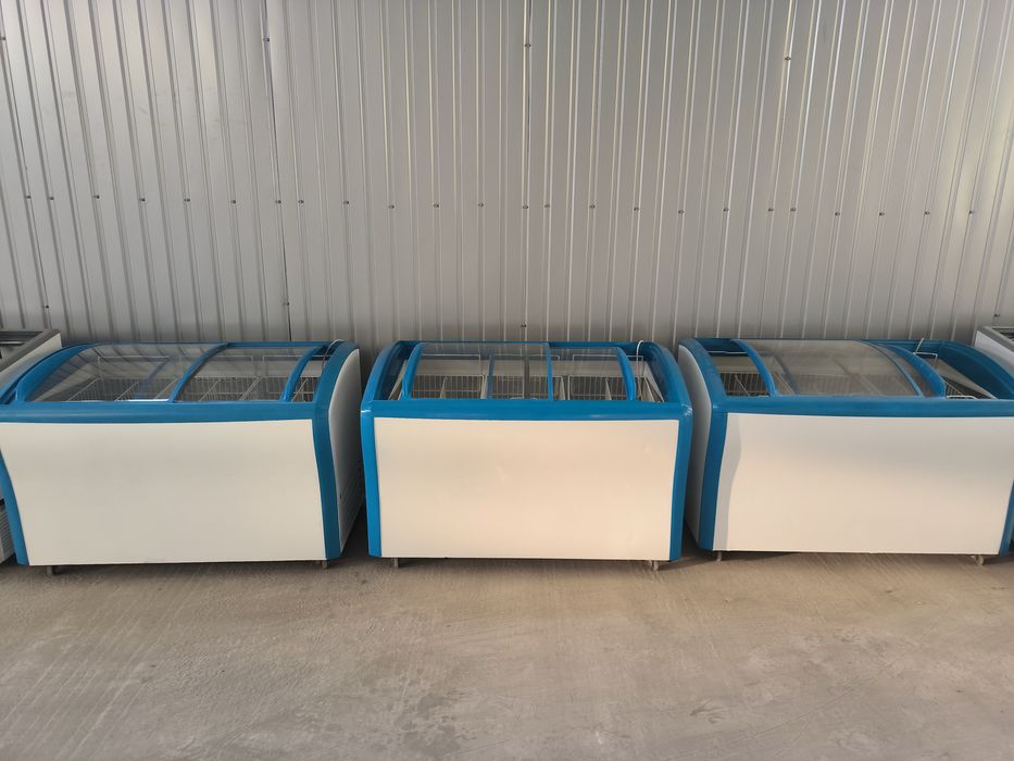 Холодильна вітрина холодильна шафа