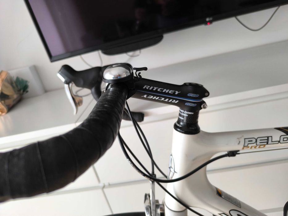 Rower szosowy schwinn carbon