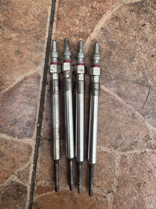 Свічки накалу 4 штуки