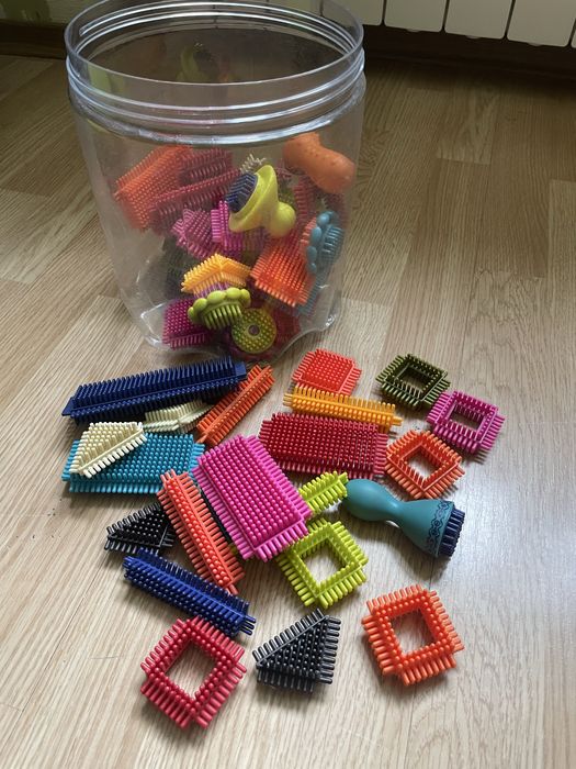 Голчастий конструктор Battat Bristle Blocks
