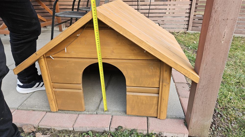 Buda drewniana dla psa