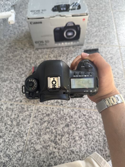 Canon EOS 5D Mark IV