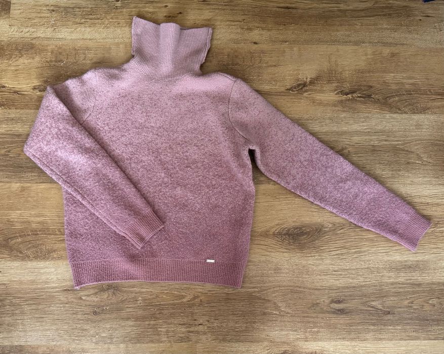 Damski golf firmy Mohito rozm. Xs