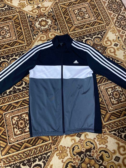 Олімпійка adidas