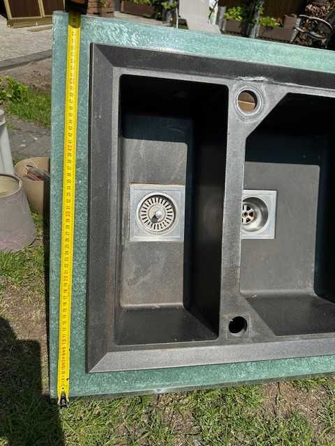 Unikatowy zlew kuchenny na szkle.