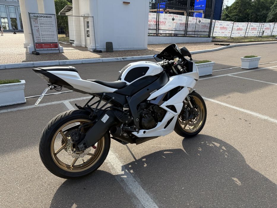Продам kawasaki ninja zx6r 2012