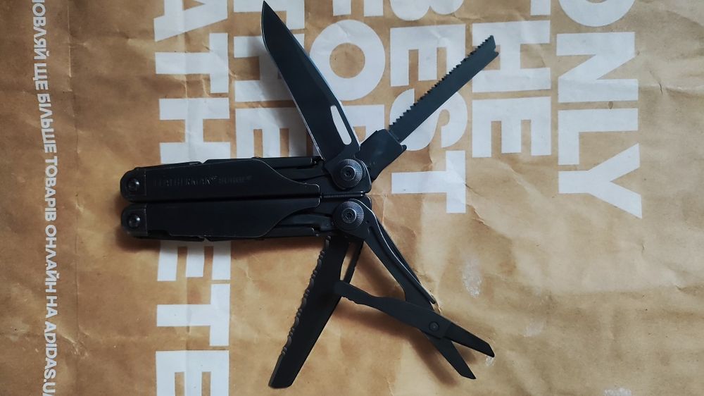 Leatherman Surge black
