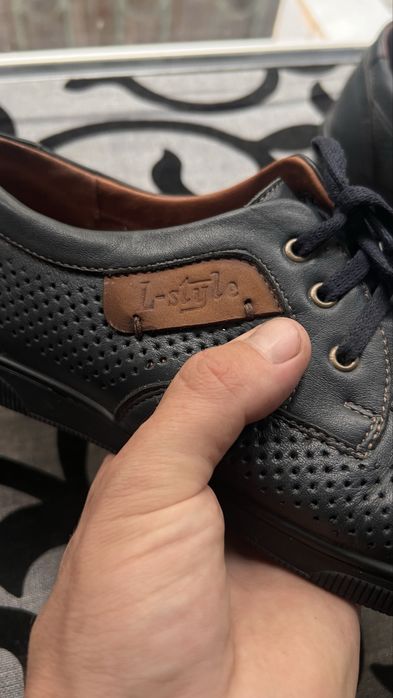 Шкіряні туфлі L-style 41-42