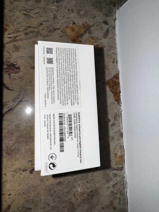 Apple AirPods Pro with MagSafe Charging Case