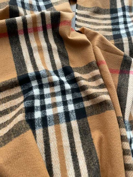 Шарф в стилі Burberry бежевий