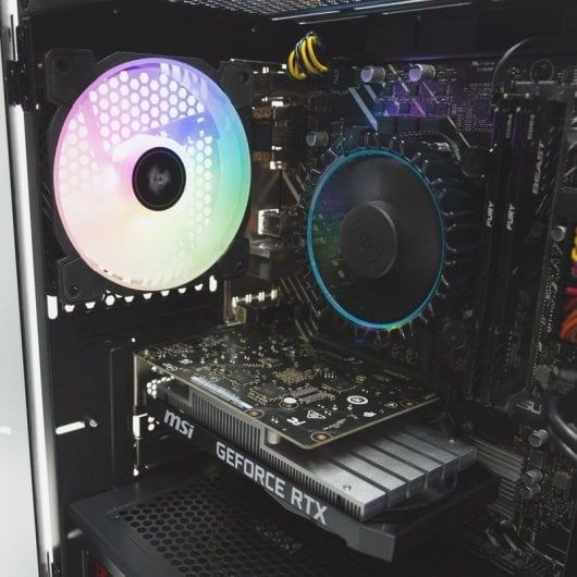 PC gaming AMD Ryzen 5 5500 / 32 GB / SSD de 1 TB / RTX 5060