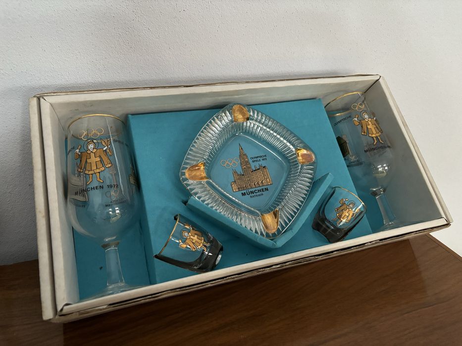 Pamiątka z olimpiady w Monachium 1972 zestaw kieliszki popielniczka