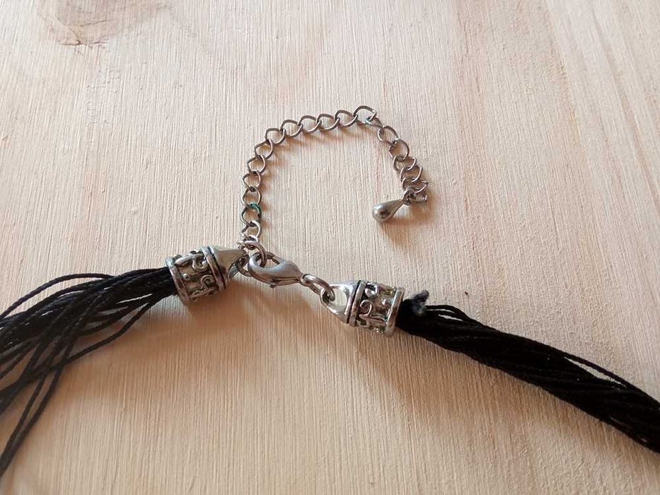 Colar Com Pendentes Pretos - 48 cm