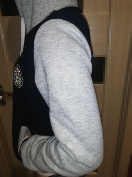 Бомбер, кофта...