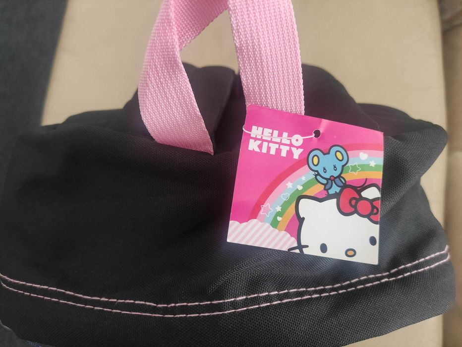 Mochila Hello Kitty preto e rosa, nova