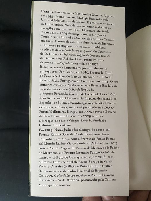 Livro Poesia de Nuno Júdice “Regresso a um Cenário Campestre”