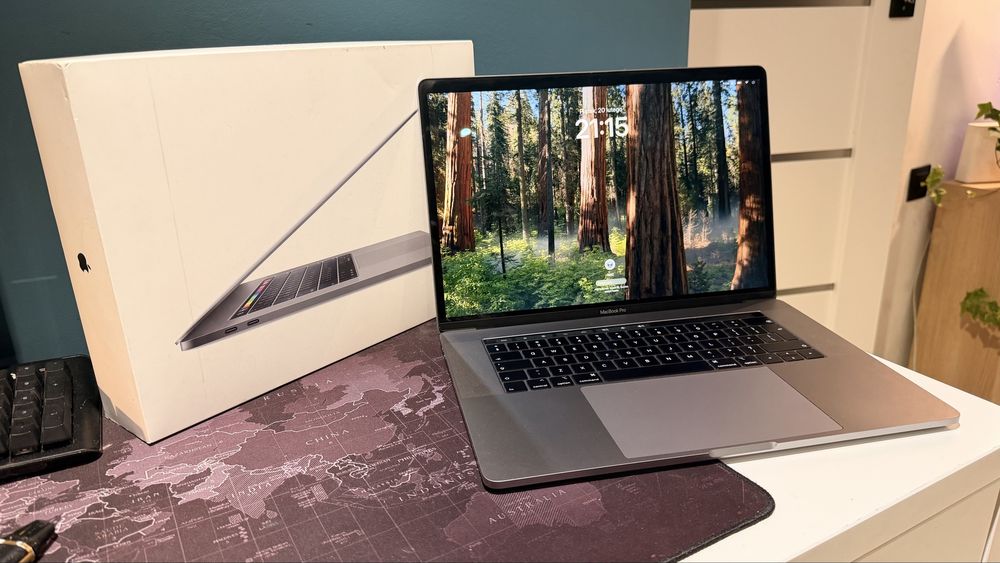 MacBook Pro 15 (2019) – i7 / 16GB / Radeon Pro 4GB