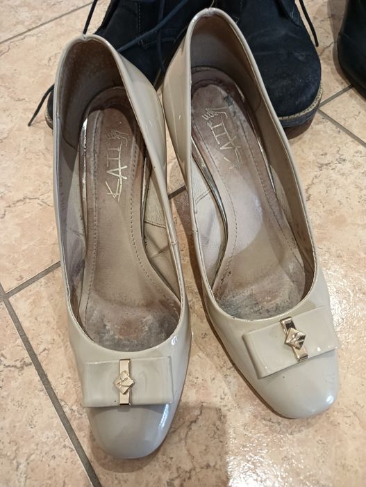Buty skórzane zamszowe rozmiar 39