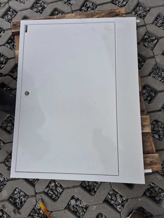 Drzwiczki do rozdzielacza wody - 80x60 cm