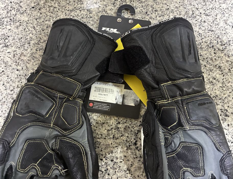 FLM Luvas Sports 8.0