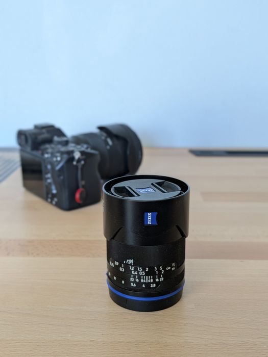 Zeiss Loxia 21 mm f/2.8 - szeroki kąt do Sony E