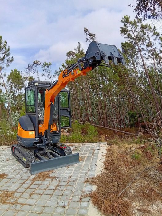 Máquina giratória kubott duas toneladas e meia