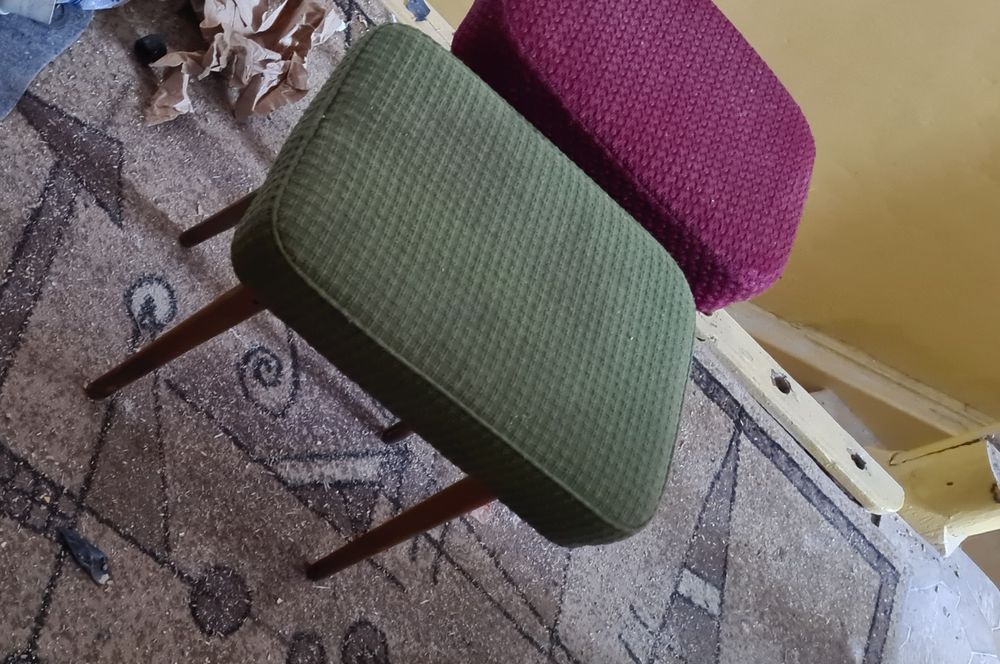 Trzy taborety patyczaki prl