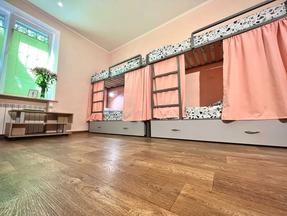 Выгодный хостел в Киеве, 1 этаж, подключены к свету!