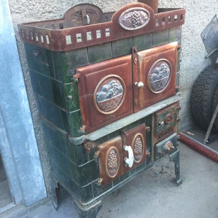 Piecyk żeliwny z piekarnikiem, antyk.