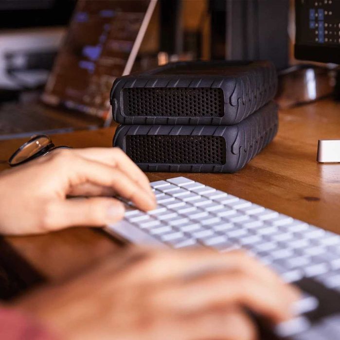 Внешний диск Glyph BlackBox Pro 2TB 4TB USB-C Thunderbolt Пробег 36чаc