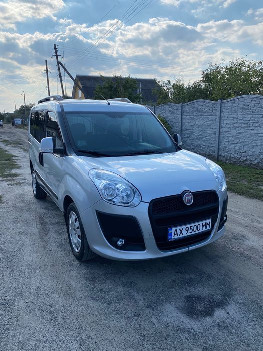 Fiat Doblo 2012 год,пассажир 7мест