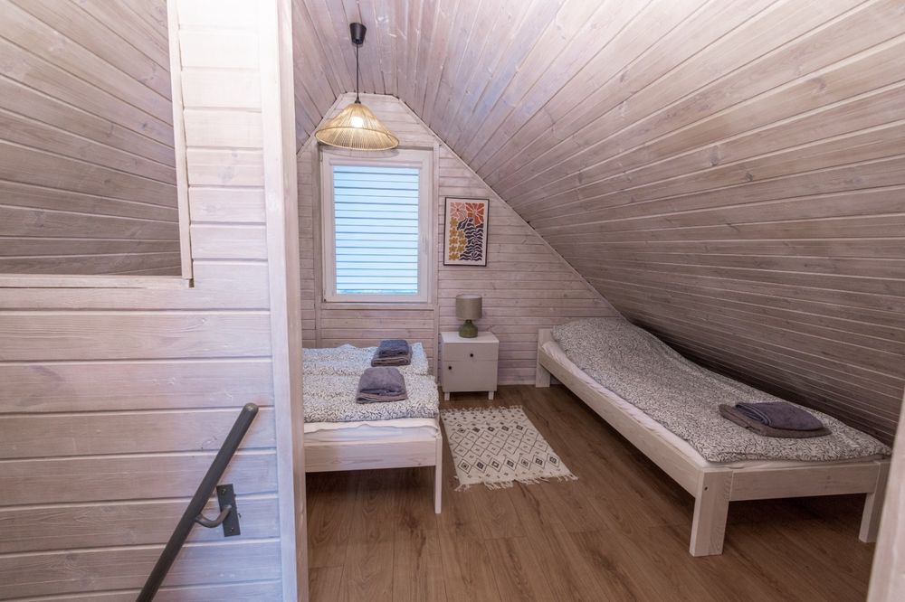 Domki letniskowe na wynajem Sajzy k. Ełku  jezioro Łaśmiady, Mazury.