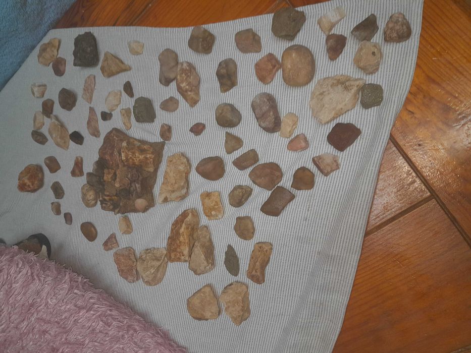 Colecção de pedras preciosas mais de 50 pedras raras.