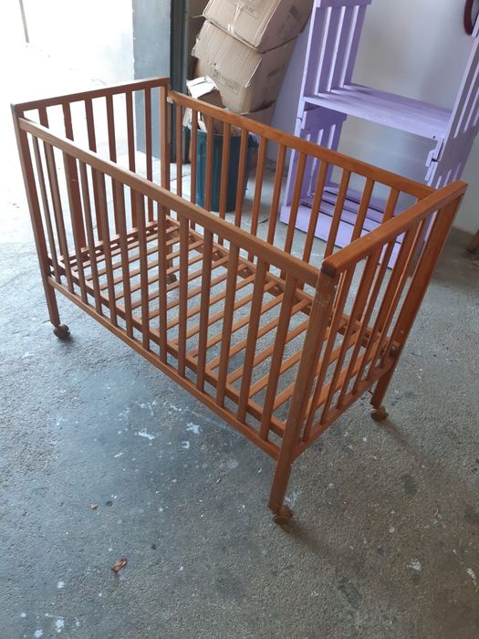 Berço em madeira