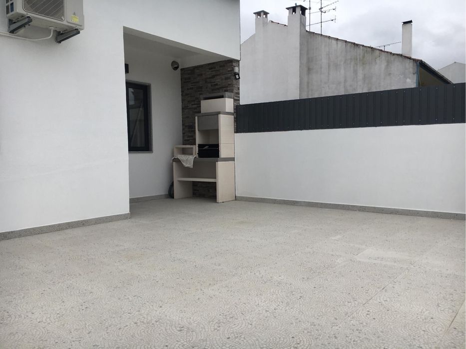 Arrendamento T2 - andar moradia em Castelo Branco