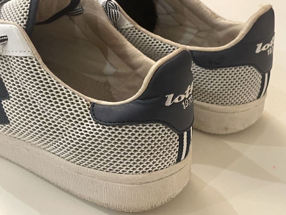 Tenis marca Lotto em pele genuina