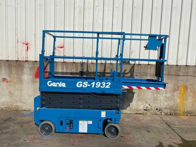Plataforma Elevatoria Tesoura Eletrica Genie GS 1932 8 Metros