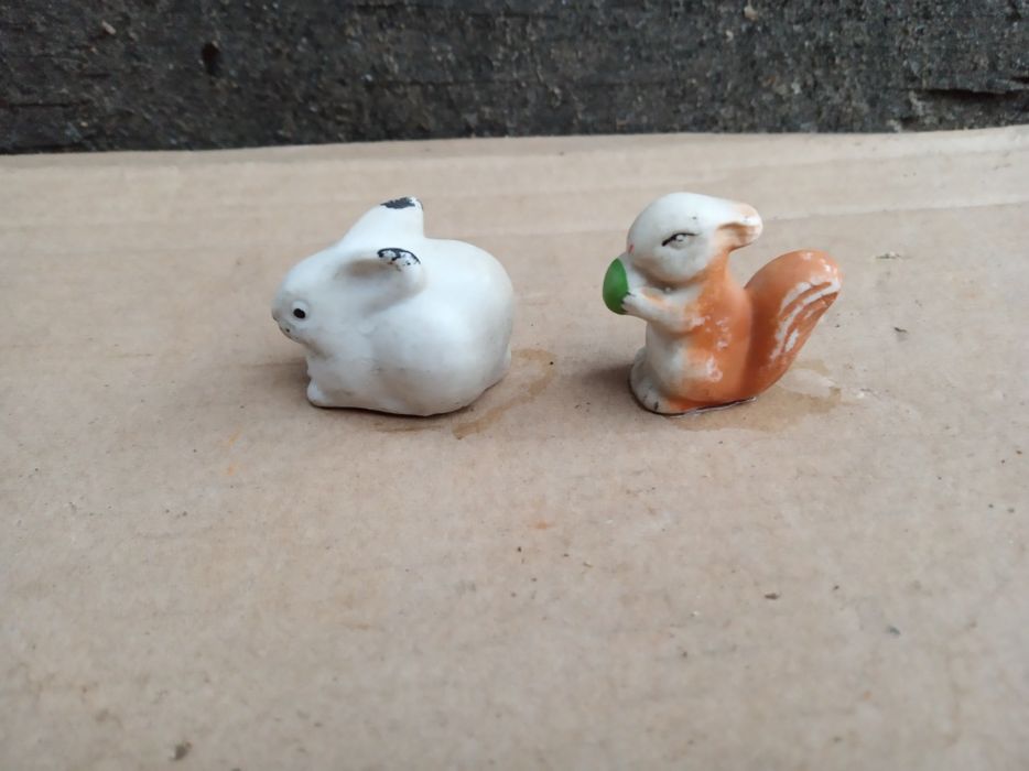 Старi радянськi маленькi статуэтки зайчик бiлочка одним лотом