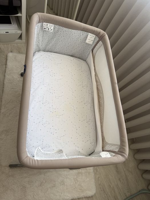 Berço Chicco Next2Me ( inclui lencois chico )