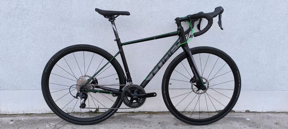 CUBE ATTAIN SL DISC, Shimano (hydraulika/sztywne osie), Rozmiar 53/M