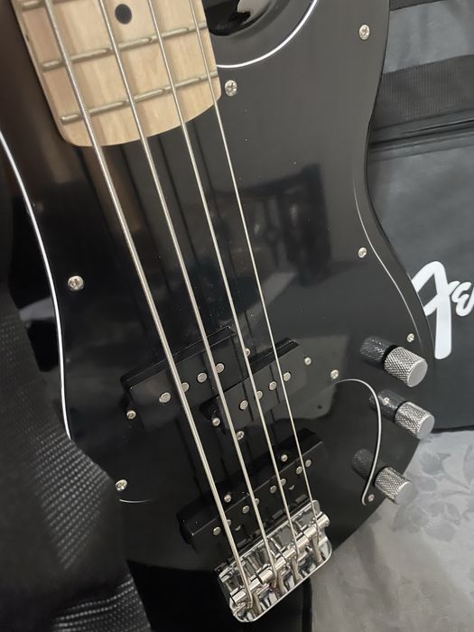 Fender Infinnity bass P