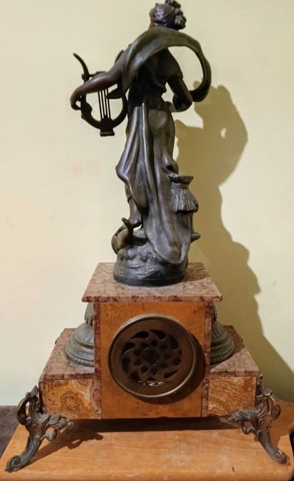 Zegar kominkowy kobieta z harfą