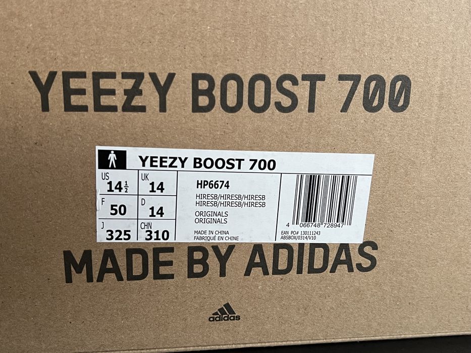 Yeezy 700 - size 50