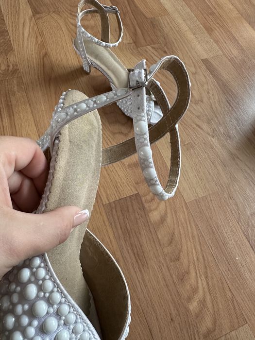 Buty Ślubne z perełkami  Choreo - roz. 36