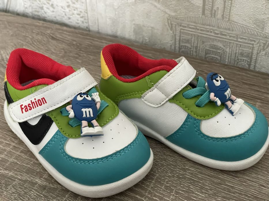 Деткие кросовки