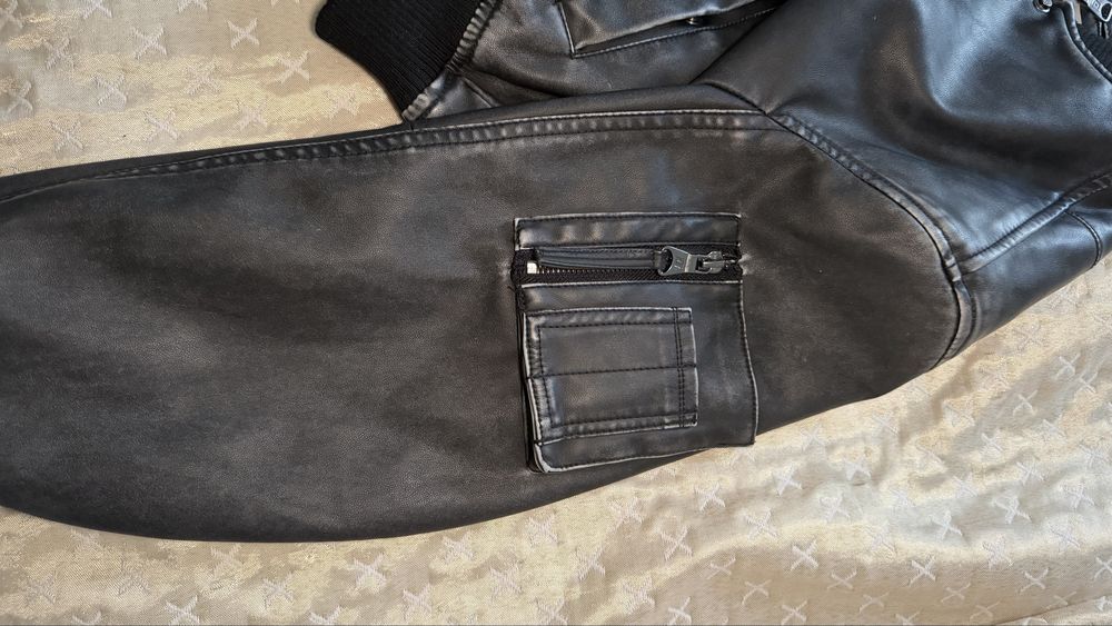 Бомбер з еко шкіри BERSHKA ТОРГ