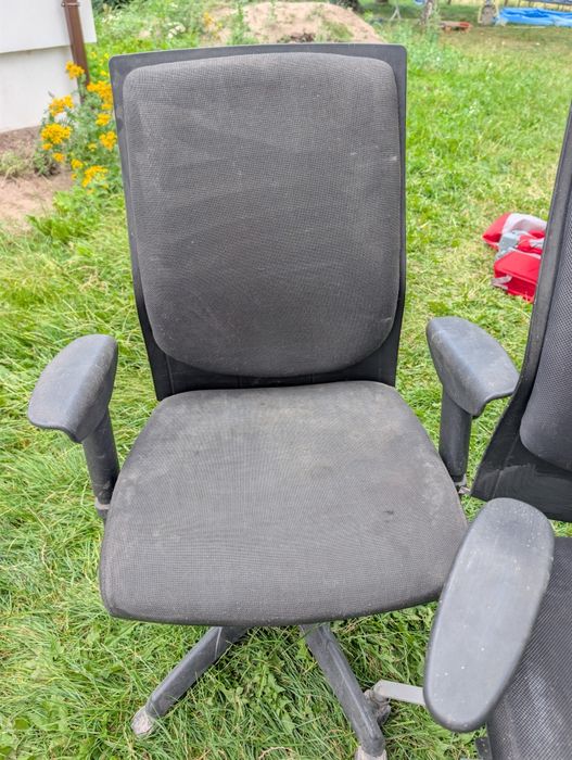 Krzesła biurowe ergonomiczne, obrotowe, regulowane