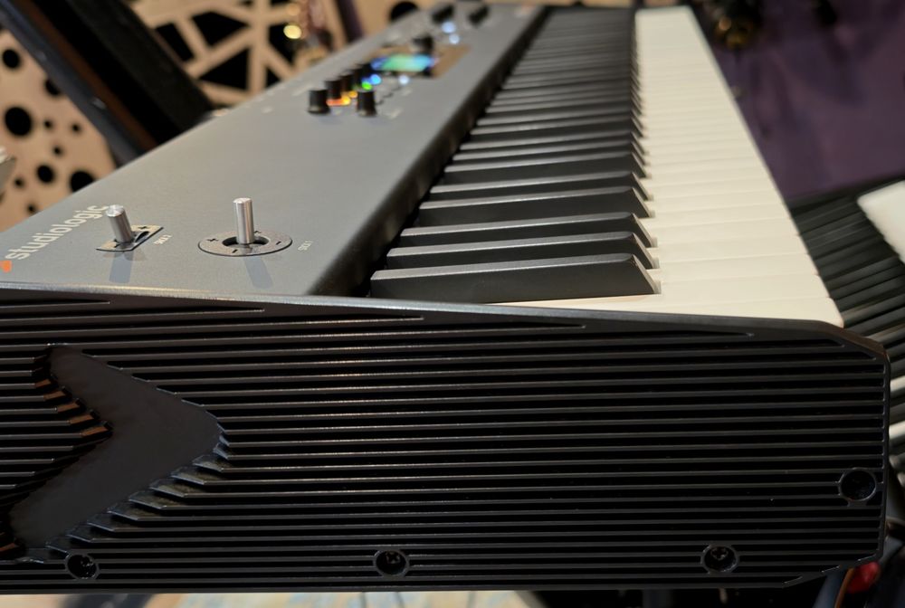Studiologic numa x piano 73 novo!