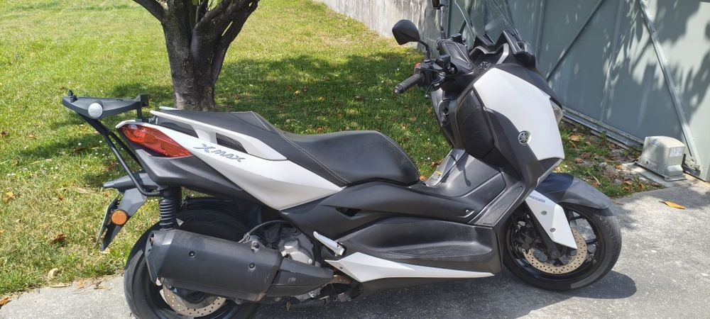 Yamaha X-Max 300