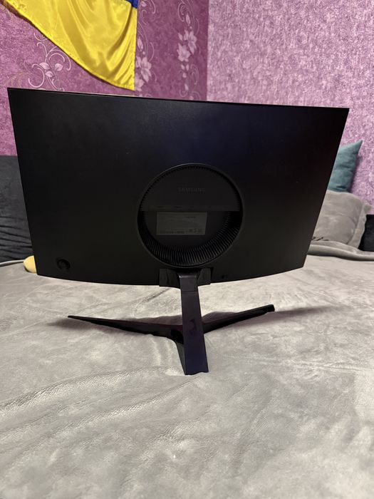 Монитор Samsung odyssey